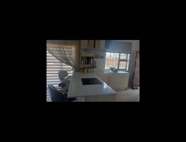 3 BEDROOM HOUSE FOR SALE IN BOKSBURG SOUTH